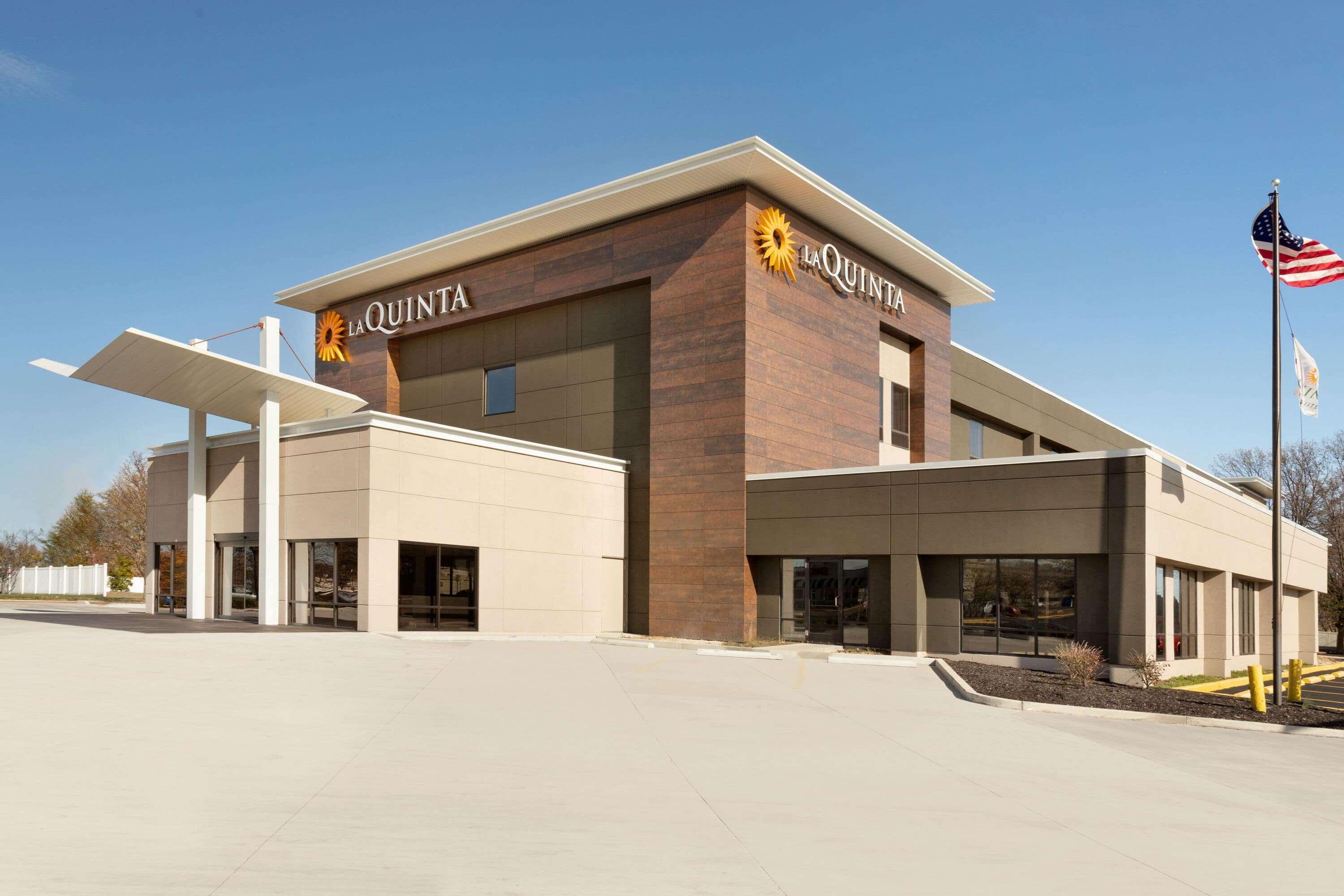 La Quinta Inn & Suites By Wyndham St Louis Route 66 Windsor Springs Buitenkant foto